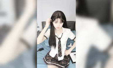 The best of the best! Pure beauty! New style fat uncle play hole, cleaner pussy watering, jumping egg massager two-pronged, beautiful girls like it!