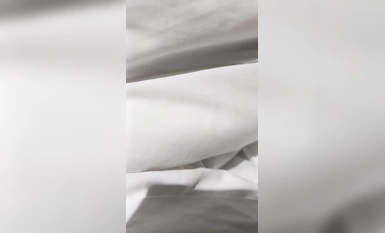 Miss Wenjing! The hotel room passionate battle! Grabbing a big cock and licking it, a flexible little tongue, a peachy ass, a first-look rear-entry thrust!