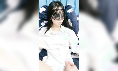 A young lady with poor breasts and a slim figure! Pale skin! Cherry mouths eating big cock, riding position fucking pussy!