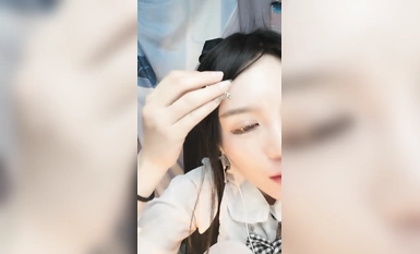 Ang pinakamahusay na puting tigre puki! Internet celebrity at magandang babae! Magsuot ng maskara at magsalsal gamit ang vibrator, sobrang taba at malinis na puke, ipasok ang vibrator at hilahin ito