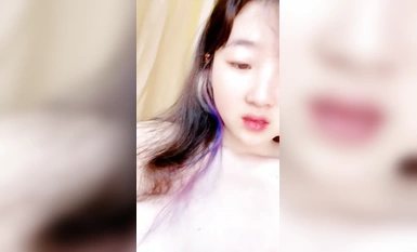 極品超嫩粉穴！甜美新人小姐姐！炮友激情操逼，白嫩奶子大屌乳交，懟著嫩穴一頓亂操