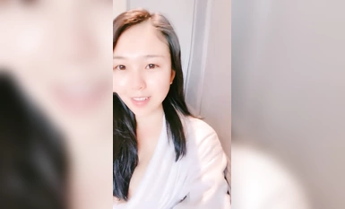 เซ็กซี่ตะลึงหน้าอกใหญ่และก้นอ้วน! เย้ายวนของความงามที่สวยงาม! ยกชุดชั้นในขึ้นเผยให้เห็นหน้าอกใหญ่ กางหีมีขน เธออ้าปากค้างและครางอย่างสวยงาม