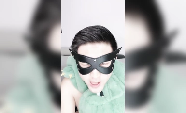 The 04 year old mistress! This is a beautiful girl with a beautiful ass and a smoking pussy! Played with by fat uncle, her beautiful buttocks swinging, her pussy smoking, riding position, deep penetration and fucking!