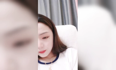 甜美新人顏值美少女！應要求收費房！特寫內褲掰穴特寫，手指扣入水聲嘩嘩，爽的高潮出水