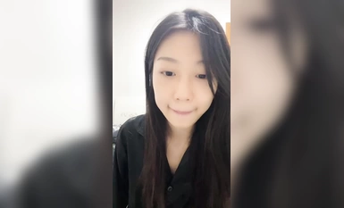 綠播美女下海！苗條身材貧乳！美臀騷穴振動棒自慰，特寫加緊猛捅，嬌喘呻吟騷話不斷