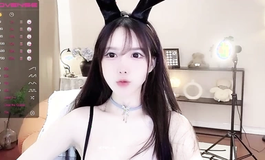 stripchat【DeepEggs】Dewi utama~ Kontras tulen~ Kaki langsing~ Vibrator bergetar dengan kuat (8)