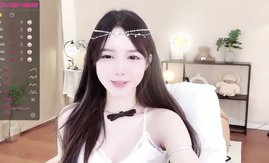 stripchat【DeepEggs】Ang tunay na diyosa~ Purong kaibahan~ Payat na binti~ Vibrator na marahas na nanginginig (4)