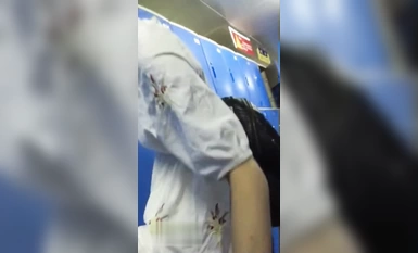 ซีรีส์ผู้หญิงโกงผู้หญิง! โรงอาบน้ำสาธารณะบ่อน้ำพุร้อนหญิงไร้ยางอายซ่อนกล้องพกพาเพื่อบันทึกฉากอีโรติกภายใน + เปิดเผยวิดีโอที่ไม่เหมาะสมของเพื่อนสนิท + แอบดูผู้เช่าหญิงกำลังอาบน้ำ (8)