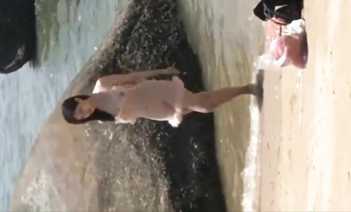 Wanita curang siri wanita! Rumah mandi awam air panas wanita yang tidak bertanggungjawab menyembunyikan kamera poket untuk merakam adegan erotik di dalamnya + mendedahkan video tidak senonoh kawan baik + mengintip penyewa wanita yang sedang mandi (1)