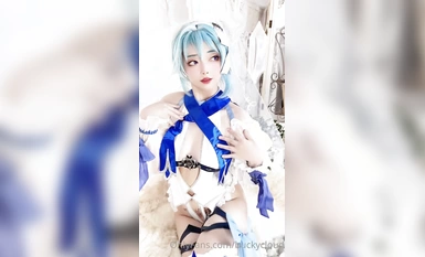 Twitterファン57万人 紅の女神『一雲灼熱』最新OFプライベート撮影 童顔巨乳各スタイル COS極魅HD (4)