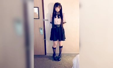 Dewi loli Twitter "Luoluo Raku" penggambaran peribadi anime COS berskala besar besar "Queen of Lust" godaan yang sangat cantik (1)