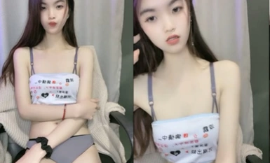 80多斤苗條妹妹！剛下海大秀一波！性感吊帶絲襪扭腰擺臀，粗玻璃棒磨穴，跳蛋震動好爽