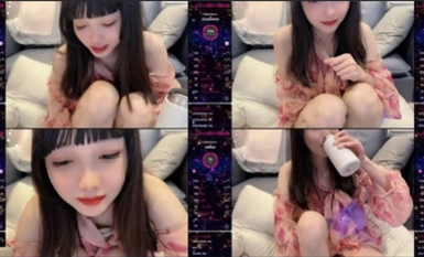 擼管佳作~【kekexixi】20歲清純學生妹~戀愛校花類型~道具自慰~ (5).