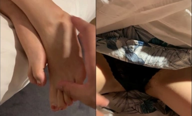 小夥趁著爸爸出差下藥迷翻年輕後媽各種姿勢幹她的大肥鮑開發她的屁眼