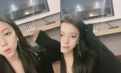 女神回歸【奶球】手指插屁眼，口爆內射，被土豪辱罵，爆操~ (1).