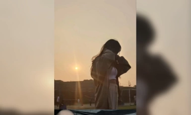 Terkini 2023-02-18 Gadis tahun kedua dari Chongqing memperoleh wang tambahan daripada kumpulan model dan mengatur sesi pemotretan Peraturan tersembunyi untuk dicabul dan dicabul oleh jurugambar untuk menambah wang (5)