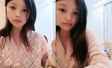 18岁学生妹下海啪啪大秀！【娜娜】，酒店跟男友啪啪，清纯指数满分，少女青春期的肉体 (5).