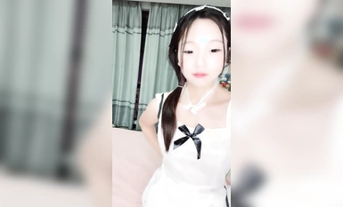 04年清純小蘿莉@對羊羊心動 尺度福利秀2 (1)