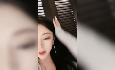 高顏值極品主播@保時捷莎莎(球迷的奶球)尺度福利秀23年新作合集1 (1)