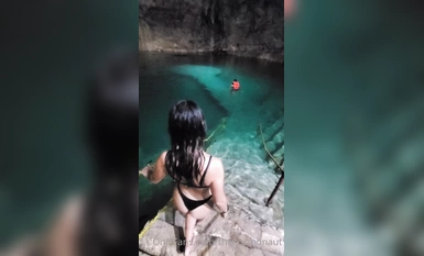 Selebriti internet PUA kulit hitam (angkasawan) berhubung dengan amatur dari lebih sepuluh negara - sara 24yo latina (2)