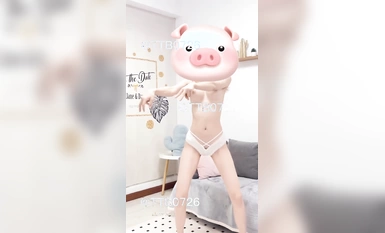 美乳福利姬@白白 裸舞+約啪金豬視圖合集 (18)