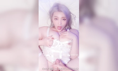 Dengan 530,000 pengikut di Twitter, gambar peribadi berbayar terbaru dewi "Katie" mengenai perempuan murahan yang ketat menunggang dan berpusing liar, versi asal 2K ultra-jelas keempat (5)