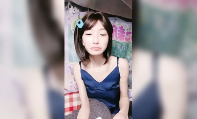 學生主播@我就是嗚崽醬 宿舍尺度福利秀 第二彈3 (7)