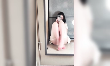 反差福利姬@Naimi奶咪(奶味小咪)23年3-4月視圖新作合集-23.4月 粉與白 (4)