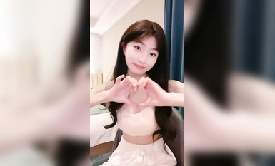 學生主播@我就是嗚崽醬 宿舍尺度福利秀 第二彈1 (6)