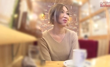 แม้ว่าเธอจะเป็นภรรยาที่สวยงามที่มีลูกและมีรูปร่างหน้าตาแปลกตาคล้ายกับอาซู แต่เธอก็มีคน 7 คนที่คอยช่วยเหลือเธอและเป็นคนนิสัยเสียที่ชอบเล่นแบบยับยั้งชั่งใจ!