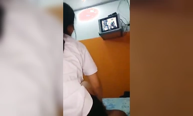 702770_28.Nu_sinh_cuoi