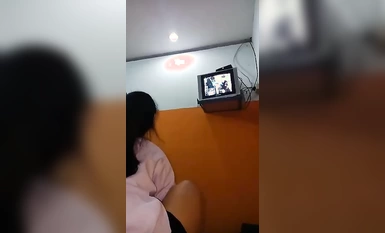 702770_28.Nu_sinh_cuoi