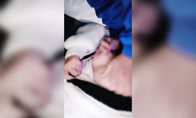 甄漂亮 學妹勾引保安大爺野戰 多場合集 (9)