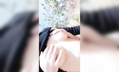 Zhen pretty, seducing passers-by for car sex (1)