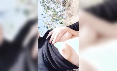 Zhen pretty, seducing passers-by for car sex (1)