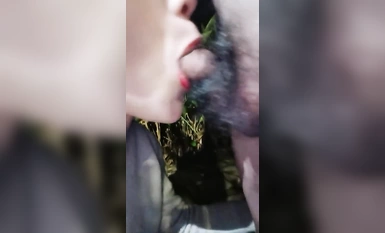 A beautiful schoolgirl seduces a security guard in a wild fight (2)