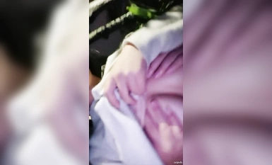 A beautiful schoolgirl seduces a security guard in a wild fight (2)