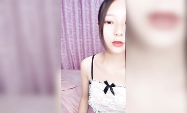 เด็กนักเรียนสาวสวย Zhen ล่อลวงเจ้าหน้าที่รักษาความปลอดภัยในฉากกลางแจ้งหลายฉาก (6)