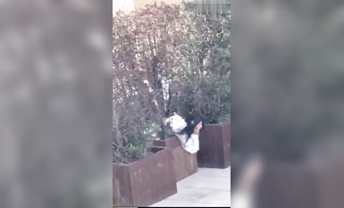 Ôn Châu [Yonghao Jinyuan] Học sinh trường trung học Yongxing quan hệ tình dục trước cổng cộng đồng + học sinh bị chụp ảnh bí mật tại hiện trường