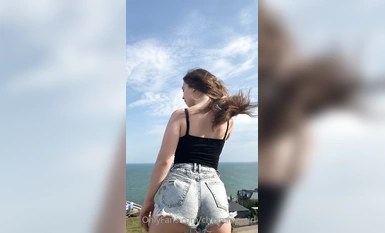 Selebriti internet payudara cantik terbaik @Charming girl Onlyfans koleksi karya pandangan skala (1)