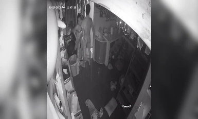 2023最新流出黑客 破解家庭攝像頭偷拍啪啪合集 小哥站著無套搞媳婦逼逼精液流了一地 (10)