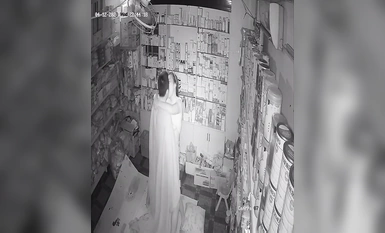 2023最新流出黑客 破解家庭攝像頭偷拍啪啪合集 小哥站著無套搞媳婦逼逼精液流了一地 (16)