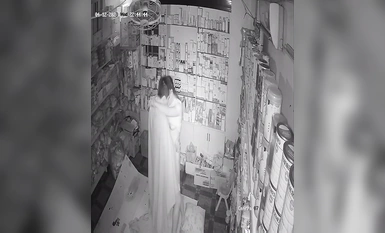 2023最新流出黑客 破解家庭攝像頭偷拍啪啪合集 小哥站著無套搞媳婦逼逼精液流了一地 (16)