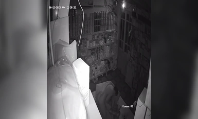 2023最新流出黑客 破解家庭攝像頭偷拍啪啪合集 小哥站著無套搞媳婦逼逼精液流了一地 (15)