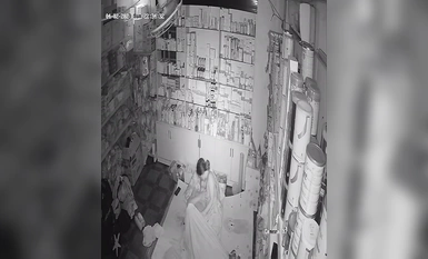 2023最新流出黑客 破解家庭攝像頭偷拍啪啪合集 小哥站著無套搞媳婦逼逼精液流了一地 (13)