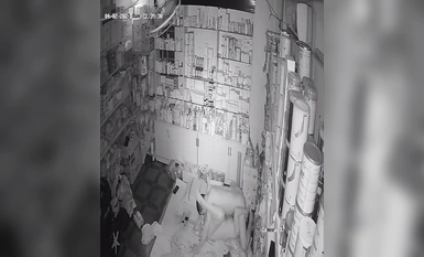 2023最新流出黑客 破解家庭攝像頭偷拍啪啪合集 小哥站著無套搞媳婦逼逼精液流了一地 (13)