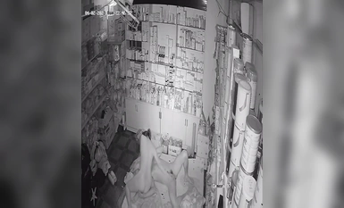 2023最新流出黑客 破解家庭攝像頭偷拍啪啪合集 小哥站著無套搞媳婦逼逼精液流了一地 (13)