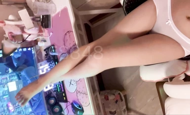 วิดีโอกลุ่มภายนอกแบบชำระเงินของคนดังทางอินเทอร์เน็ตที่สวยงามสุด ๆ ของ "Treasure Girl" รั่วไหลออกมาการเต้นรำเปลือยที่เย้ายวนใจและเสียงครวญคราง Ziwei รวบรวมคอลเลกชัน (24)