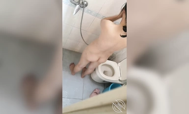 《母子亂倫》想操風韻猶存的媽媽 耗了很久終於趁媽媽喝醉滿足了我的願望 (2)