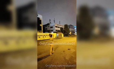 極品母狗『Cute』多人淫亂性愛轟趴 淫女與群男性愛啪啪 場面一度失控 高清 (11)